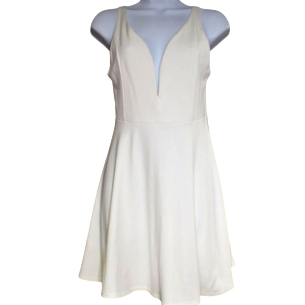 HeartBeeps White Fit & Flare Mini Dress Medium Low Cut Sleeveless Zip Back